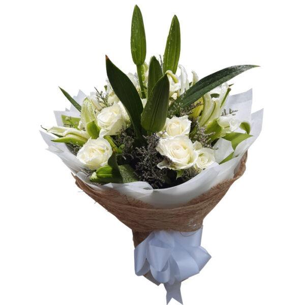 Bouquet of white flowers product1094